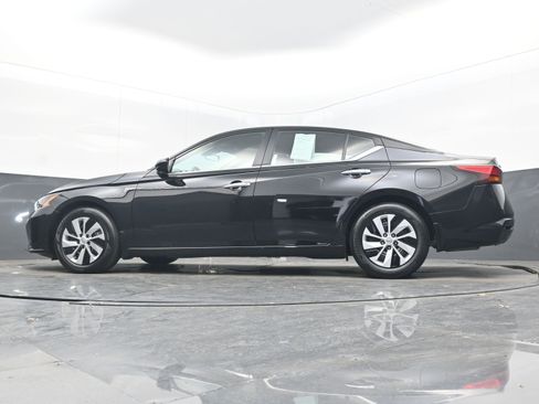 Certified 2025 Nissan Altima 2.5 S image 25