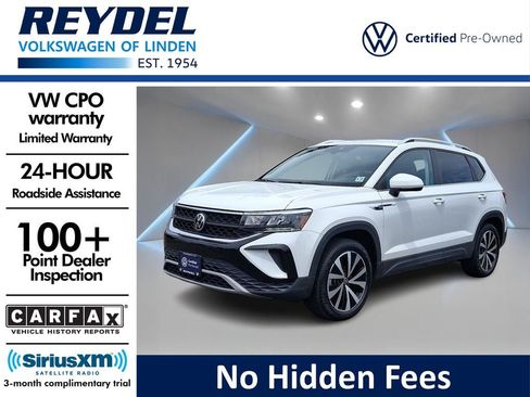 Certified 2022 Volkswagen Taos SE AWD/4WD image 1