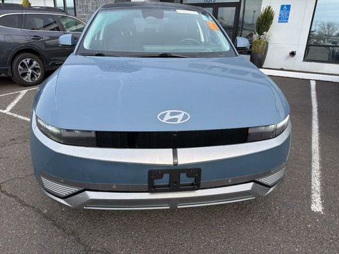 Used 2024 Hyundai Ioniq 5 Limited image 2