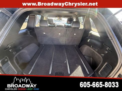 Used 2015 Jeep Grand Cherokee Limited image 11