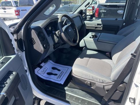 Used 2011 Ford F250 XL w/ PWR Equipment Group image 16