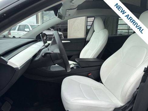 Used 2023 Tesla Model Y Performance AWD/4WD image 15