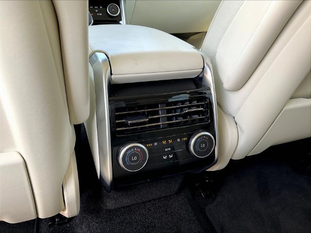 Used 2023 Land Rover Range Rover SE AWD/4WD image 12