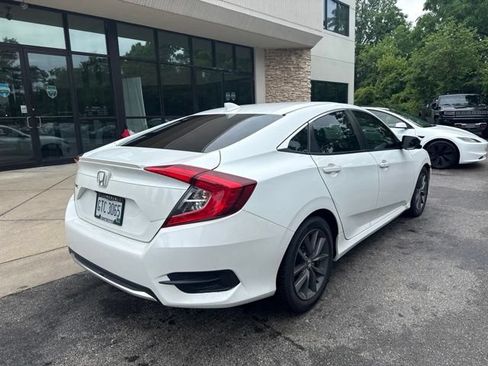 Used 2019 Honda Civic EX image 2