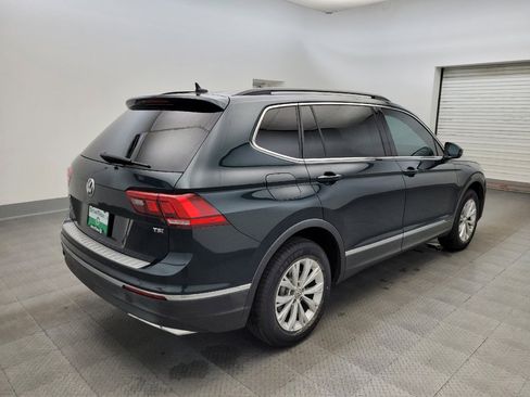 Used 2018 Volkswagen Tiguan SE w/ Front Fog Lights Package FWD image 9