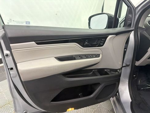 Used 2018 Honda Odyssey Elite image 11
