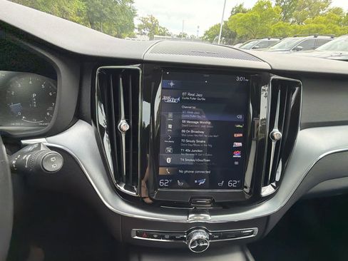 Used 2019 Volvo XC60 T6 Momentum image 30