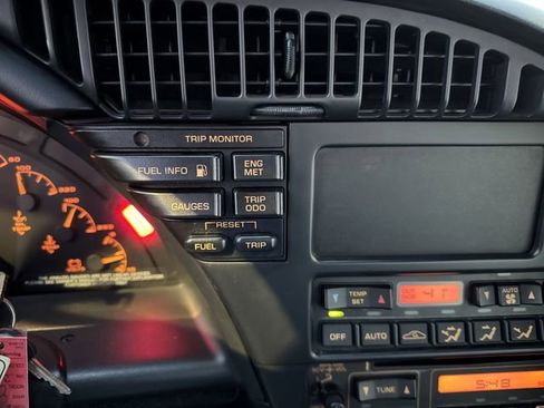 Used 1992 Chevrolet Corvette Convertible image 30