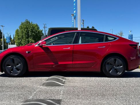 Used 2018 Tesla Model 3 Long Range image 2
