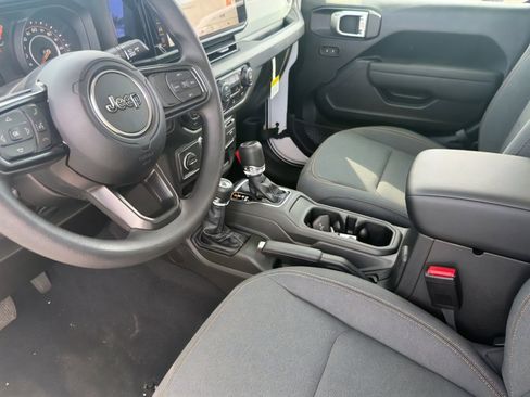 New 2026 Jeep Gladiator Sport image 19