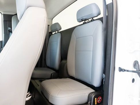Used 2022 Chevrolet Colorado W/T RWD image 6