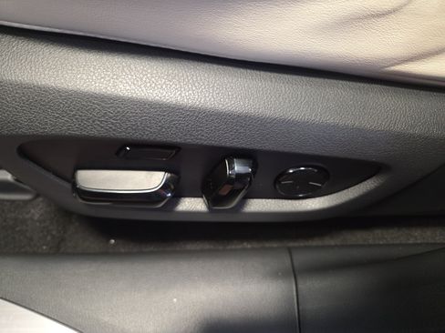 Certified 2025 Lexus RX 450h AWD w/ Convenience Package image 35