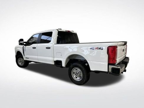 Used 2023 Ford F250 XL w/ XL Chrome Package image 3