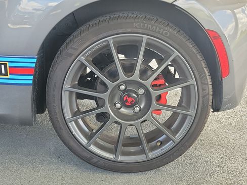 Used 2013 FIAT 500 Abarth w/ Beats Audio Pkg FWD image 6