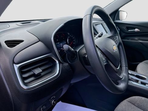 Used 2024 Chevrolet Equinox LT FWD image 10