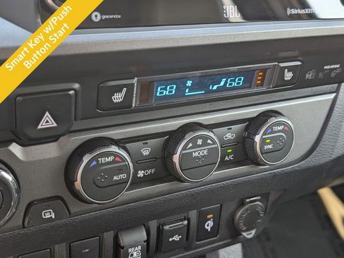 Used 2022 Toyota Tacoma TRD Off-Road w/ TRD Premium Off Road Package image 26