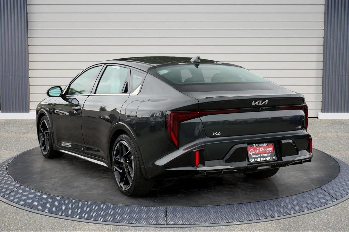 Used 2025 Kia K4 GT-Line w/ GT-Line Sunroof Package FWD image 5
