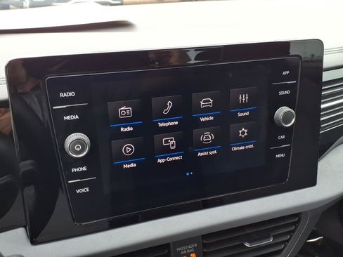 Certified 2026 Volkswagen Jetta SE FWD image 29