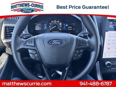 Certified 2024 Ford Edge SE image 16