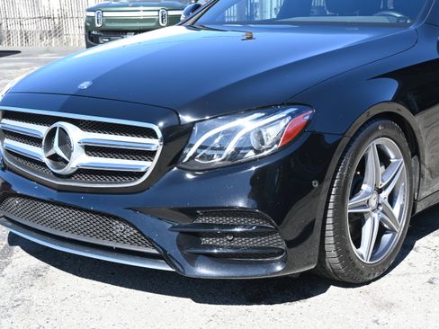 Used 2017 Mercedes-Benz E 400 4MATIC Wagon image 10