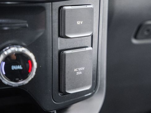 Used 2025 Ford F150 Raptor image 34