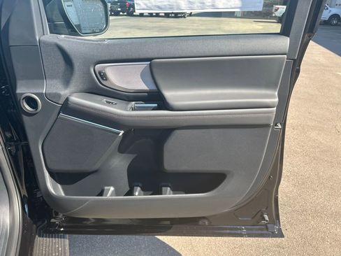 New 2025 Ford Expedition Active image 30