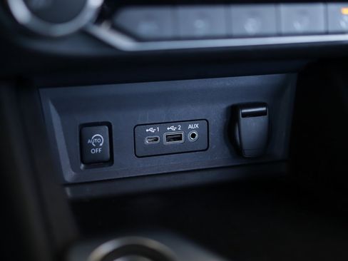 Used 2024 Nissan Sentra SV image 15