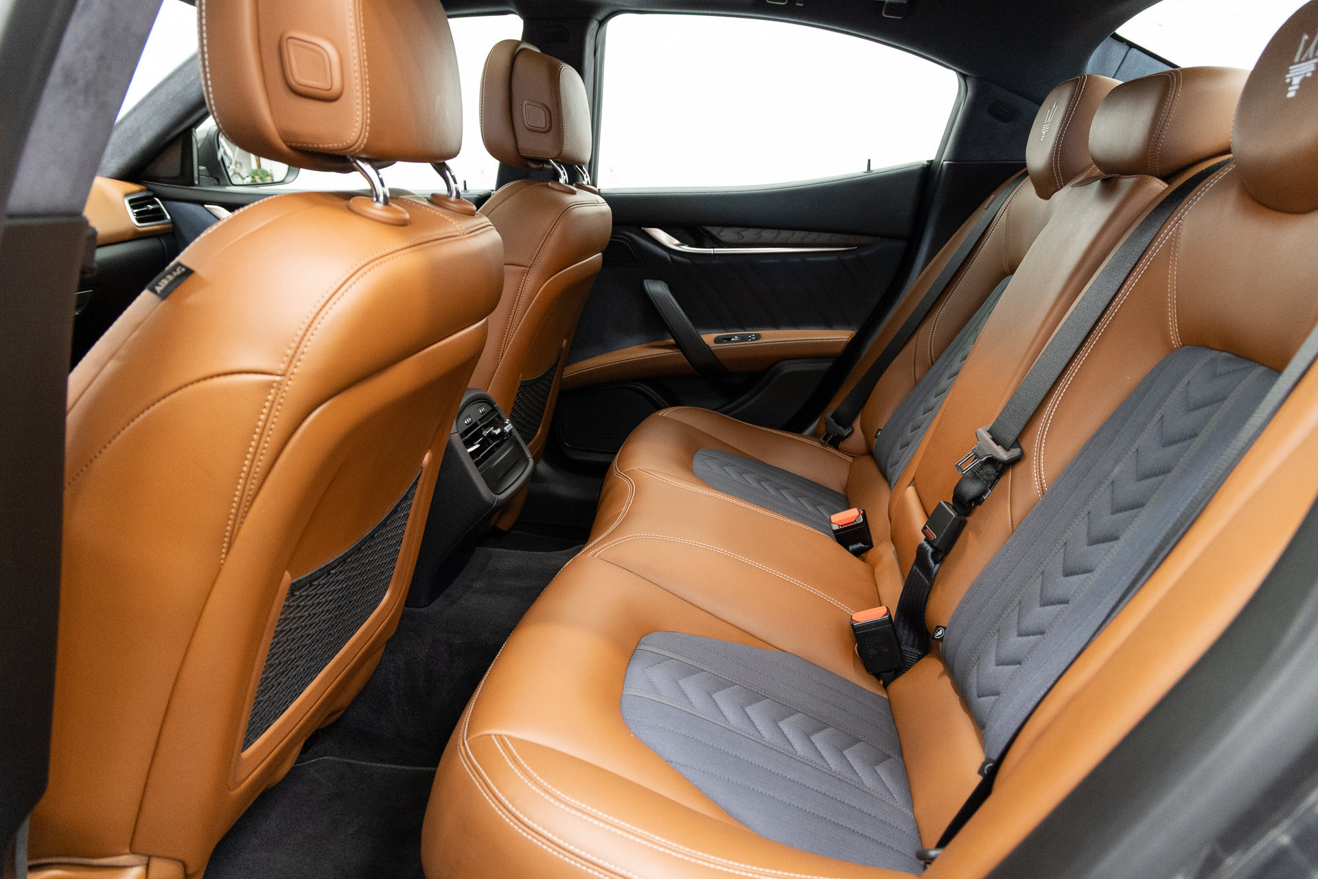 Used 2018 Maserati Ghibli GranLusso RWD image 8