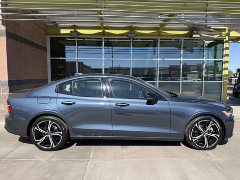 Used 2025 Volvo S60 B5 Plus w/ Climate Package FWD image 9