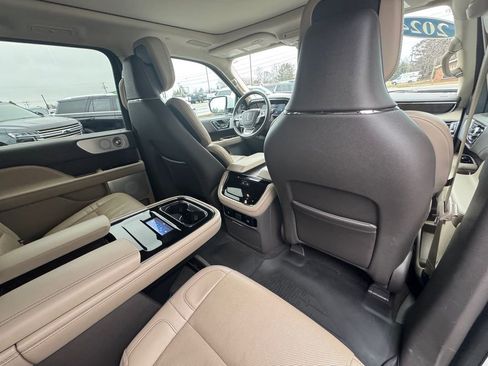 Used 2024 Lincoln Navigator L Reserve w/ Equipment Group 201A AWD/4WD image 38