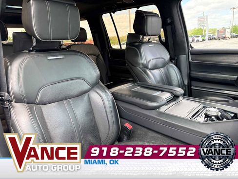 Used 2022 Jeep Grand Wagoneer Series II AWD/4WD image 22