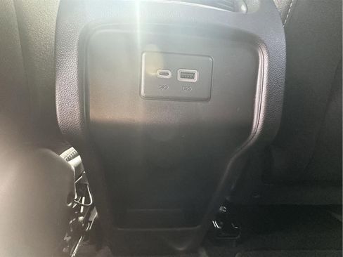 Used 2025 Chevrolet Blazer LT image 35