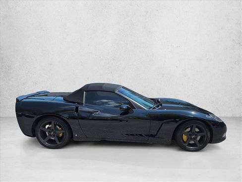 Used 2006 Chevrolet Corvette Convertible w/ Preferred Equipment Group RWD image 4