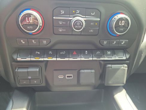 Used 2019 Chevrolet Silverado 1500 LTZ w/ LTZ Plus Package RWD image 34