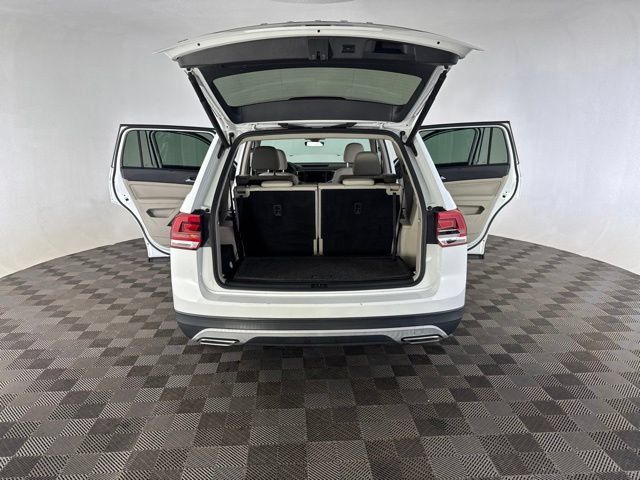Used 2020 Volkswagen Atlas SE w/ Panoramic Sunroof Package FWD image 18