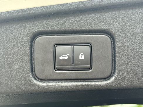 Used 2023 Nissan Pathfinder Platinum AWD/4WD image 40