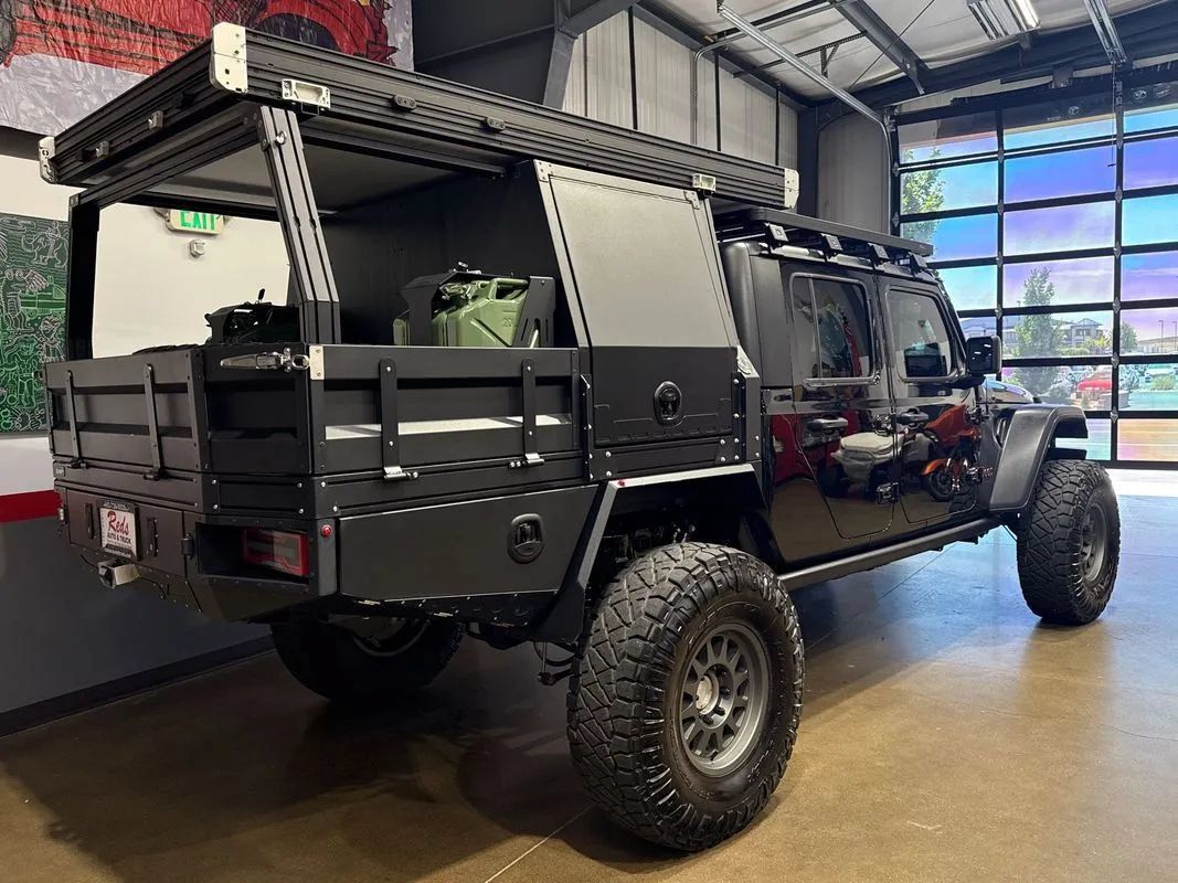 Used 2023 Jeep Gladiator Rubicon w/ Cold Weather Group AWD/4WD image 34