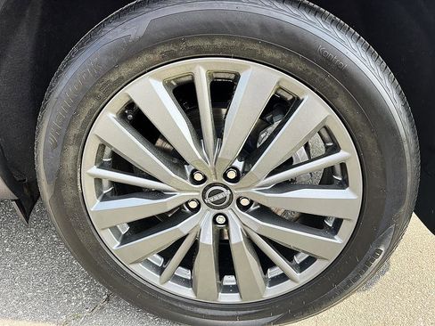 Certified 2024 Nissan Pathfinder SL w/ SL Premium Package image 10