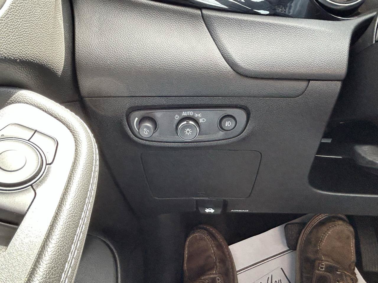 Used 2022 Buick Encore GX Preferred AWD/4WD image 26