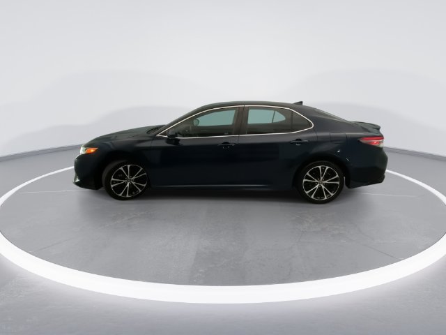 Used 2019 Toyota Camry SE FWD image 3
