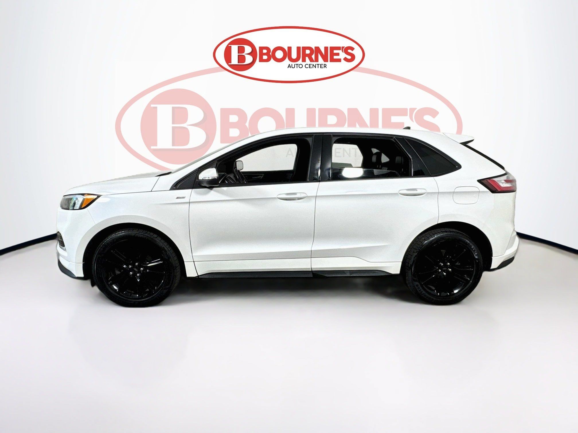 Used 2020 Ford Edge ST-Line w/ Cold Weather Package AWD/4WD image 8