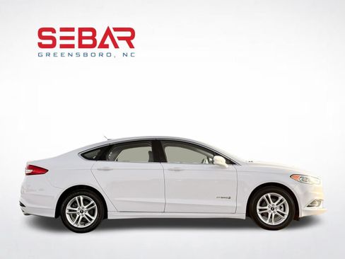 Used 2018 Ford Fusion SE w/ Equipment Group 602A FWD image 6