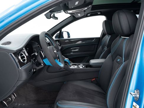 Certified 2025 Bentley Bentayga image 15