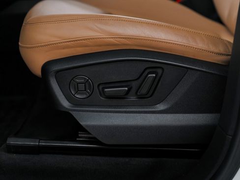 Used 2023 Audi Q8 Premium w/ Convenience Package image 32