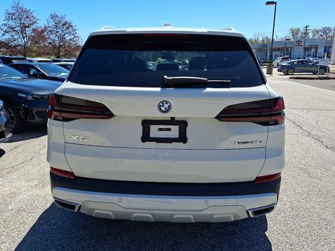 Used 2025 BMW X5 xDrive50e AWD/4WD image 5