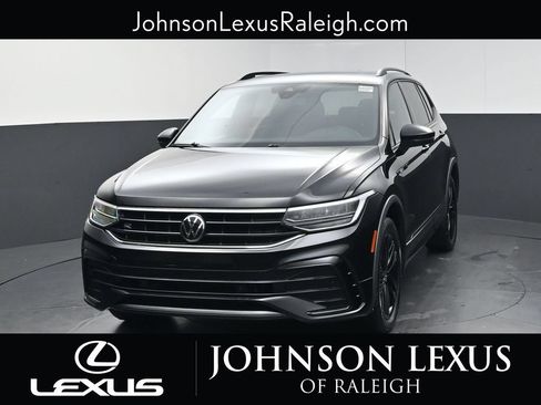 Used 2022 Volkswagen Tiguan SE R-Line AWD/4WD image 5