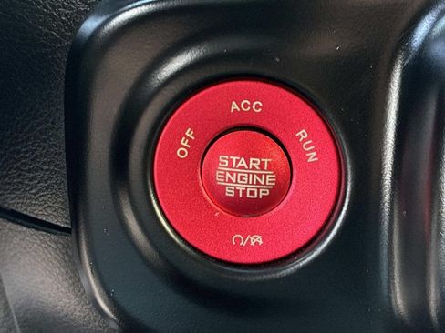 Used 2021 Jeep Wrangler Unlimited Sahara w/ Cold Weather Group AWD/4WD image 31