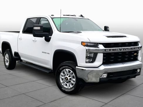 Used 2022 Chevrolet Silverado 2500 LT w/ Convenience Package image 3