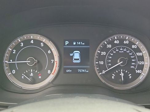 Used 2022 Hyundai Venue Limited w/ Cargo Package image 26