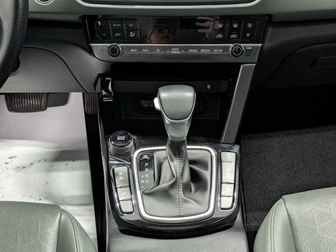 Certified 2024 Kia Seltos SX w/ SX Sunroof Package AWD/4WD image 20